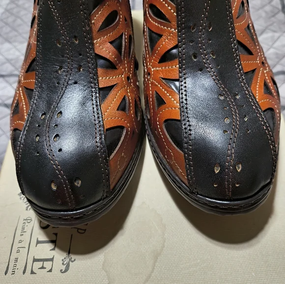 L'ATISTE Brown and Black Women's Loafers - Picture 4 of 7